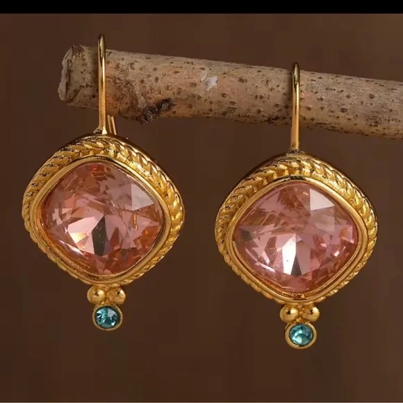 Vintage Gold Pink Earrings - Picture 6 of 7
